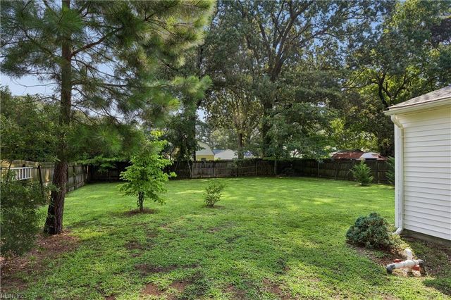 5928 Andrew PL, Newport News, VA 23605
