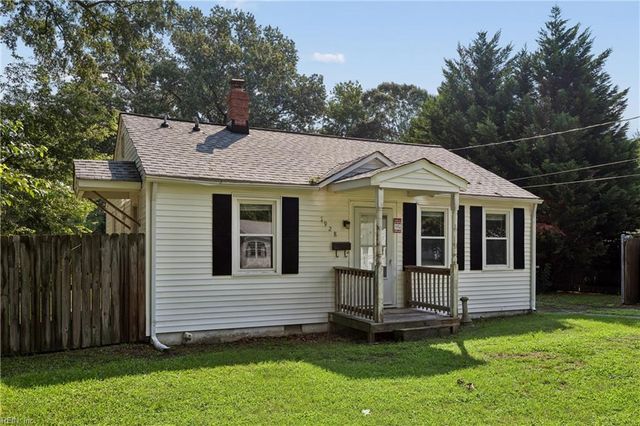 5928 Andrew PL, Newport News, VA 23605