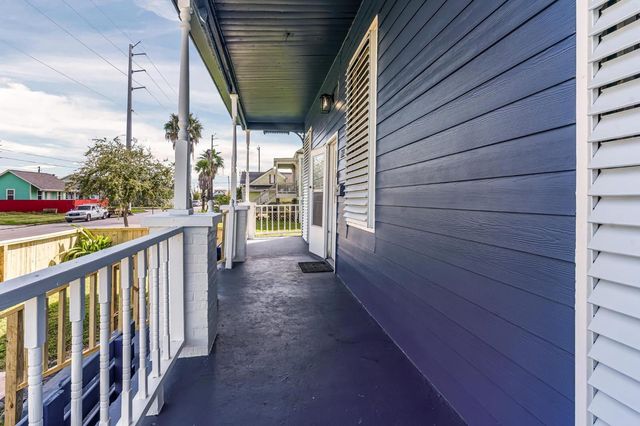 3913 Ball, Galveston, TX 77550