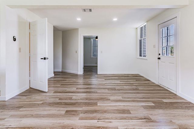 3913 Ball, Galveston, TX 77550