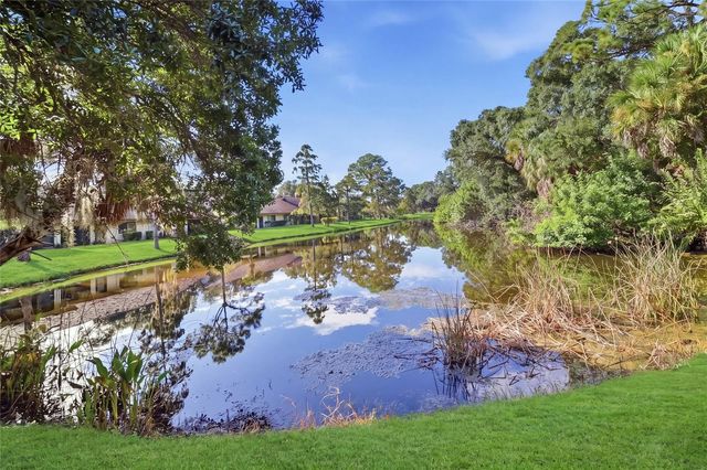 3266 SANDLEHEATH 51, Sarasota, FL 34235