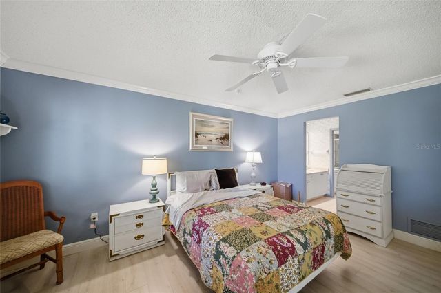 3266 SANDLEHEATH 51, Sarasota, FL 34235