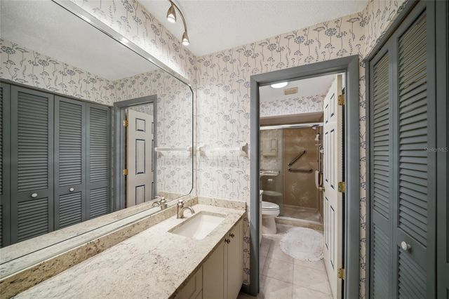 3266 SANDLEHEATH 51, Sarasota, FL 34235