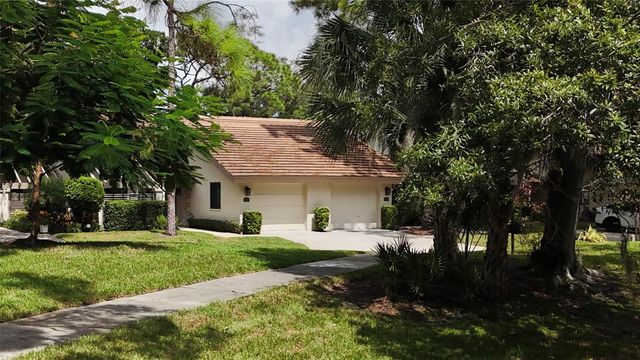 3266 SANDLEHEATH 51, Sarasota, FL 34235