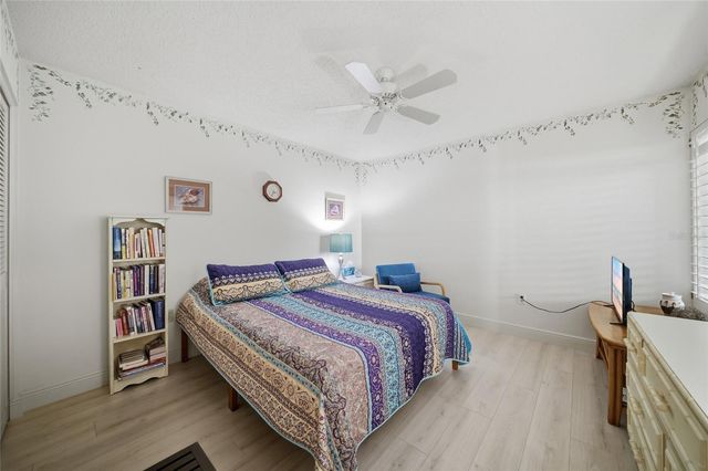 3266 SANDLEHEATH 51, Sarasota, FL 34235