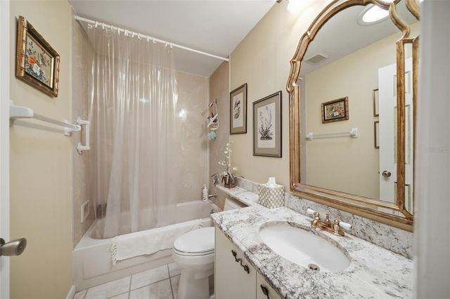 3266 SANDLEHEATH 51, Sarasota, FL 34235
