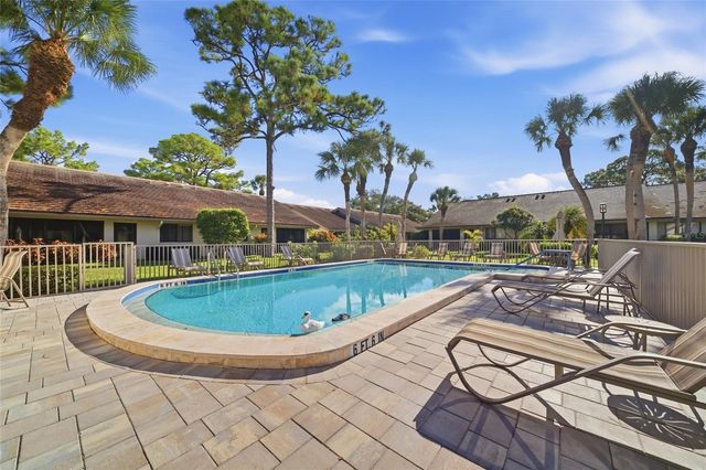3266 SANDLEHEATH 51, Sarasota, FL 34235