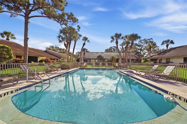 3266 SANDLEHEATH 51, Sarasota, FL 34235