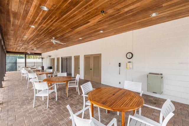 3266 SANDLEHEATH 51, Sarasota, FL 34235