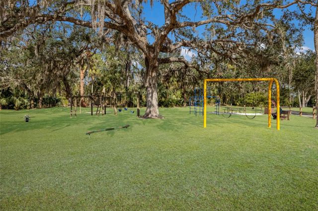 3266 SANDLEHEATH 51, Sarasota, FL 34235