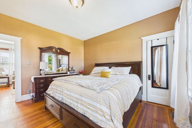 7 Coolidge St, Dartmouth, MA 02748
