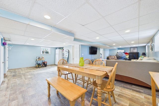 7 Coolidge St, Dartmouth, MA 02748