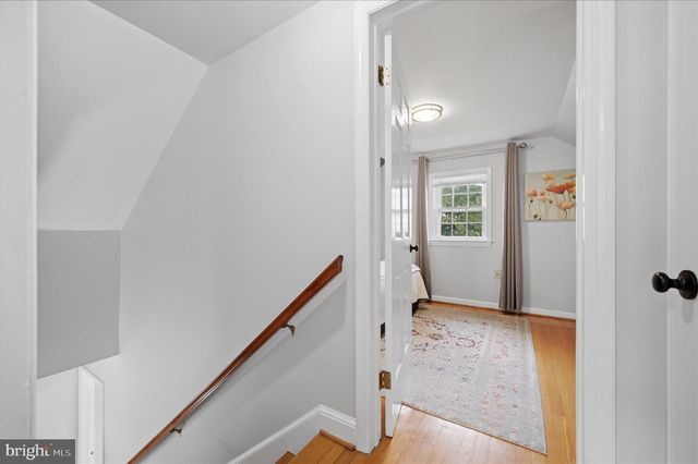 410 E HUNTER ST, Charles Town, WV 25414