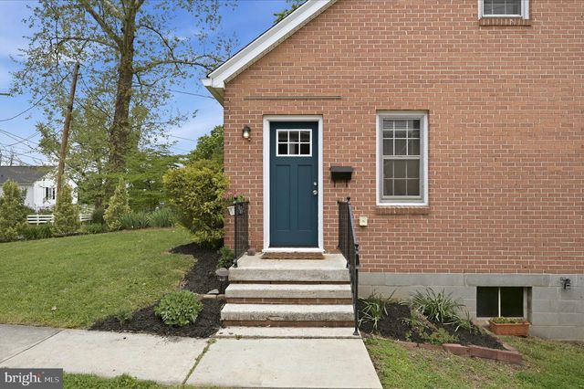 410 E HUNTER ST, Charles Town, WV 25414
