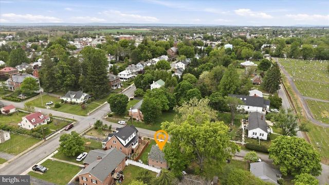 410 E HUNTER ST, Charles Town, WV 25414