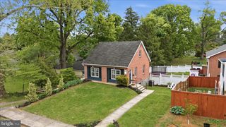 410 E HUNTER ST, Charles Town, WV 25414