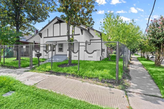 4902 Mckinney, Houston, TX 77023