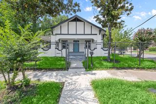 4902 Mckinney, Houston, TX 77023