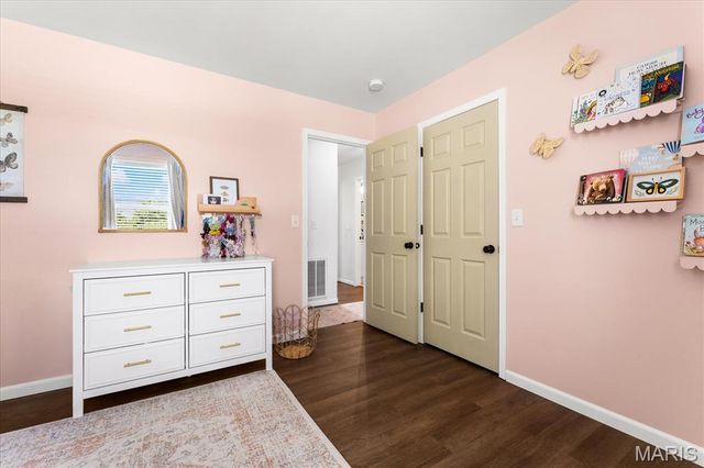208 RIVER LAUREL Drive, Belleville, IL 62220