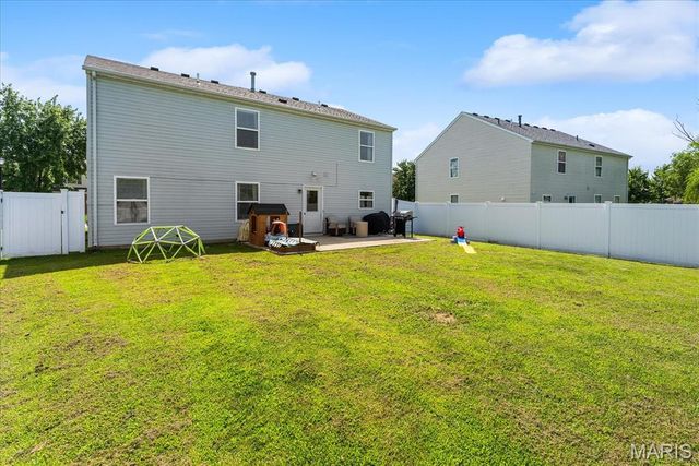 208 RIVER LAUREL Drive, Belleville, IL 62220
