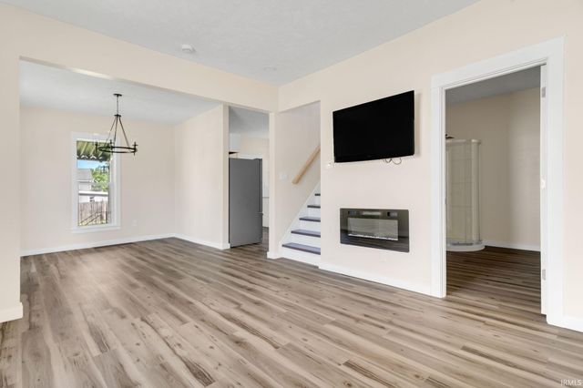 1222 W Franklin Street, Elkhart, IN 46516