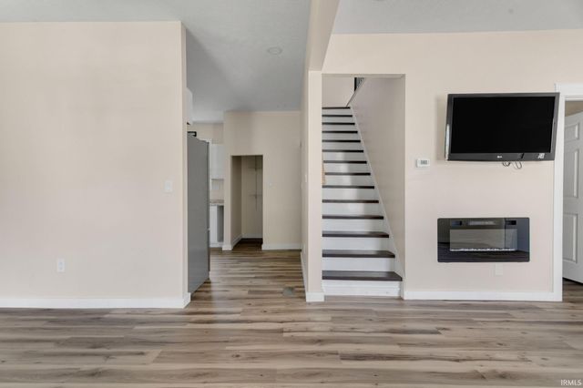 1222 W Franklin Street, Elkhart, IN 46516