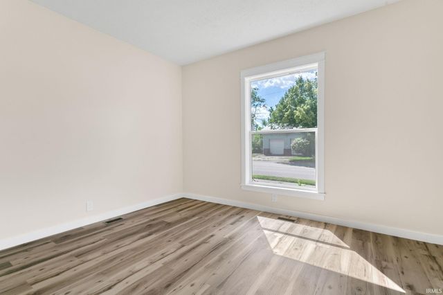 1222 W Franklin Street, Elkhart, IN 46516