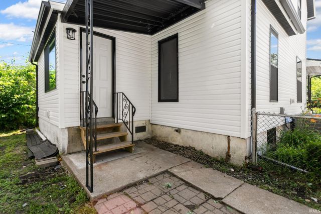 1222 W Franklin Street, Elkhart, IN 46516