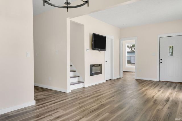 1222 W Franklin Street, Elkhart, IN 46516
