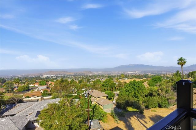 12021 Honey Hill, Grand Terrace, CA 92313