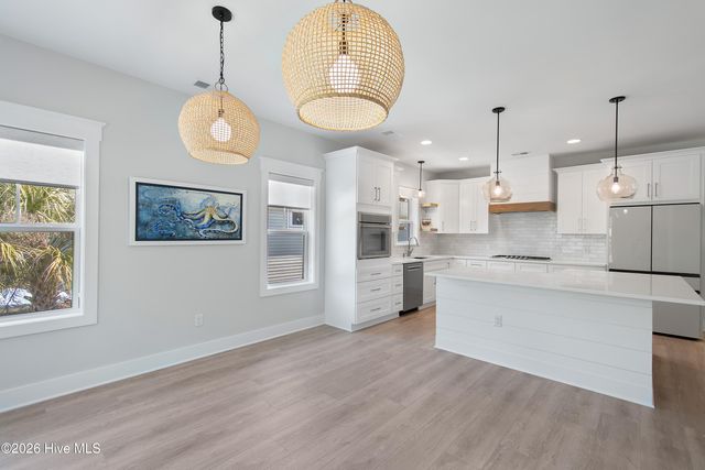 110 SE 14th Street, Oak Island, NC 28465