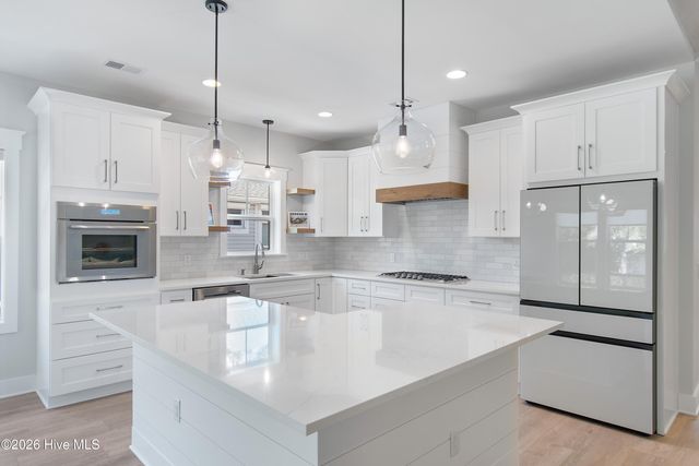 110 SE 14th Street, Oak Island, NC 28465