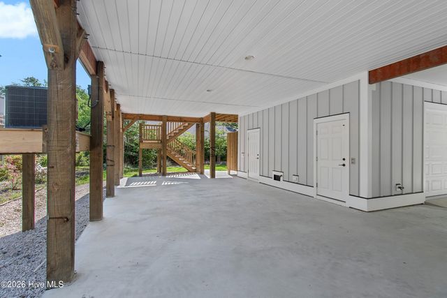 110 SE 14th Street, Oak Island, NC 28465