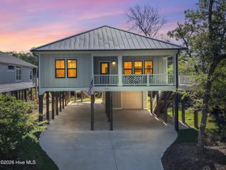 110 SE 14th Street, Oak Island, NC 28465