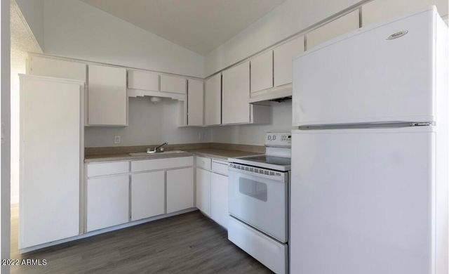 2020 W Hayward Avenue 13, Phoenix, AZ 85021