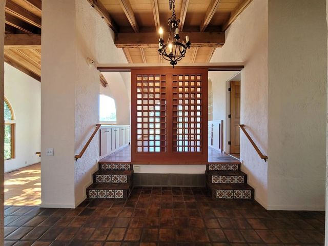 40 Hilldale Ct, Orinda, CA 94563