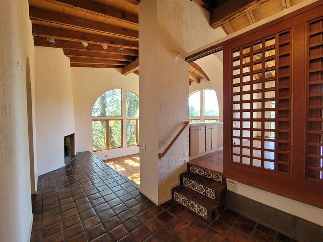 40 Hilldale Ct, Orinda, CA 94563