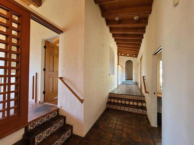 40 Hilldale Ct, Orinda, CA 94563