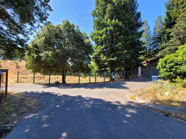 40 Hilldale Ct, Orinda, CA 94563