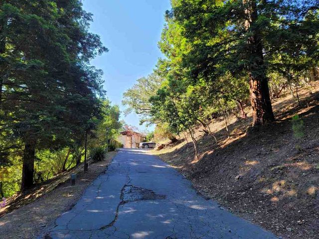 40 Hilldale Ct, Orinda, CA 94563