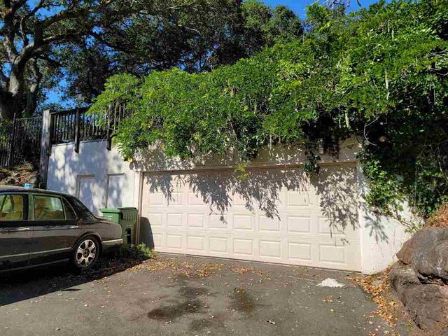 40 Hilldale Ct, Orinda, CA 94563