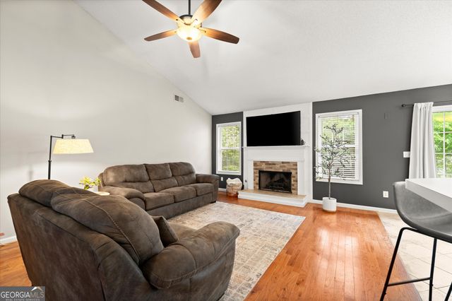 5622 Riverside Walk Drive, Sugar Hill, GA 30518