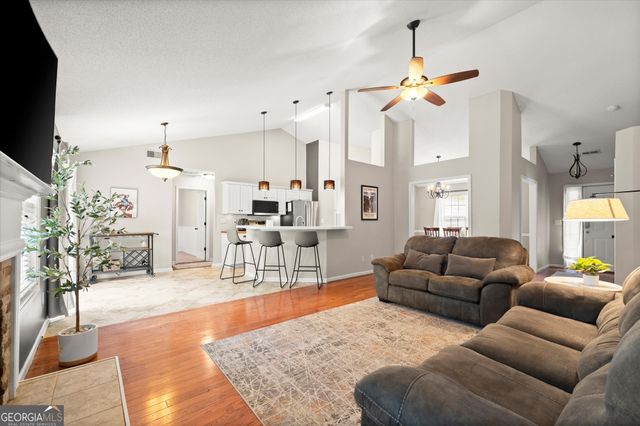 5622 Riverside Walk Drive, Sugar Hill, GA 30518