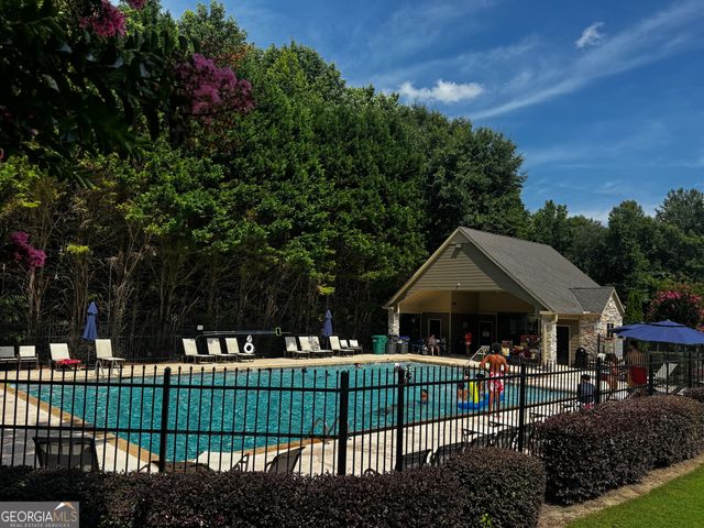 5622 Riverside Walk Drive, Sugar Hill, GA 30518