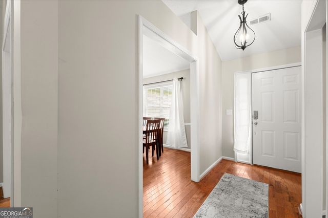 5622 Riverside Walk Drive, Sugar Hill, GA 30518