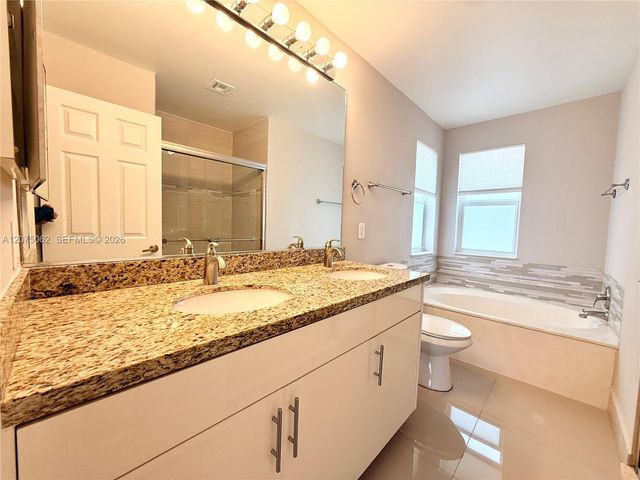 1140 Oysterwood Street, Hollywood, FL 33019