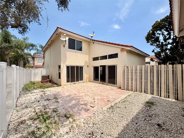 1140 Oysterwood Street, Hollywood, FL 33019