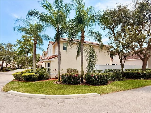 1140 Oysterwood Street, Hollywood, FL 33019