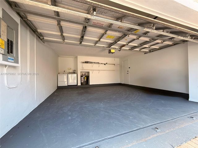 1140 Oysterwood Street, Hollywood, FL 33019