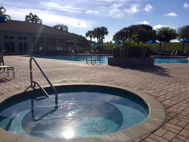 1140 Oysterwood Street, Hollywood, FL 33019